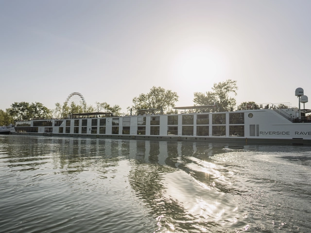 Indulge in the ultimate river cruising experience with Riverside Luxury Cruises