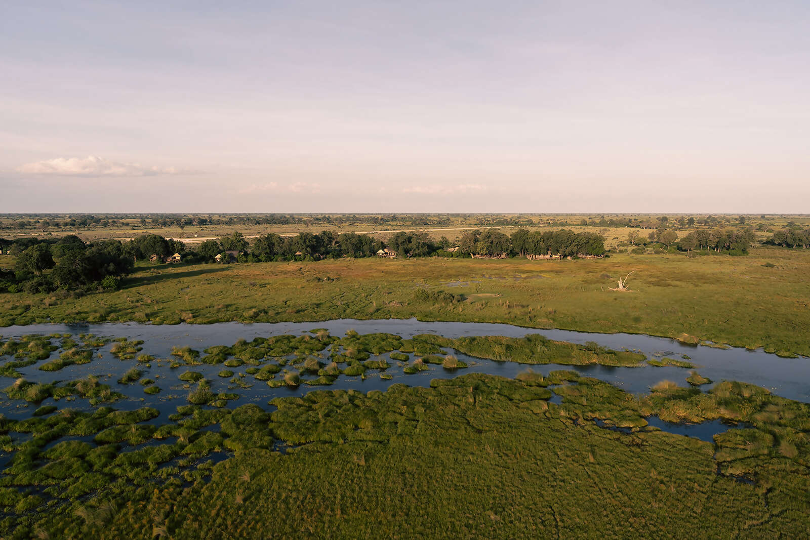 01Great-Plains-Duba-Plains-Camp-camp-aerial.jpg