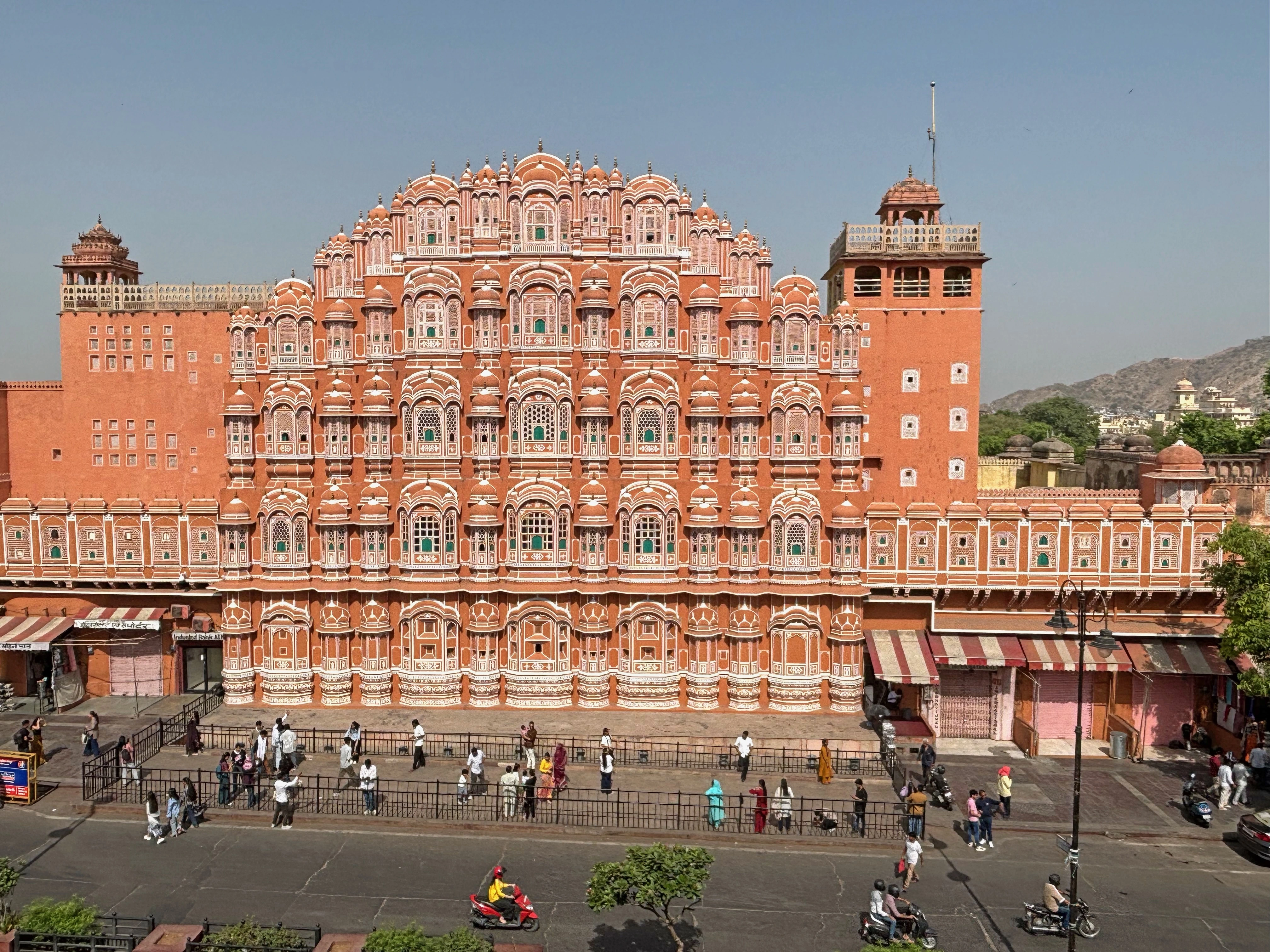 Scenic Expanding River Cruising to India, Sri Lanka