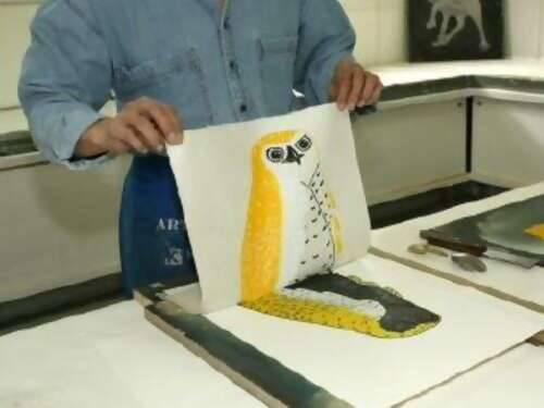 Enjoy a Local Kinngait Art Demonstration