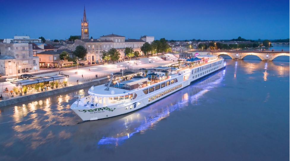 Why Bordeaux Should be Your Next Trip