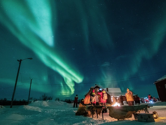 Search for the Northern Lights of Norway and Save up to $300*p.p