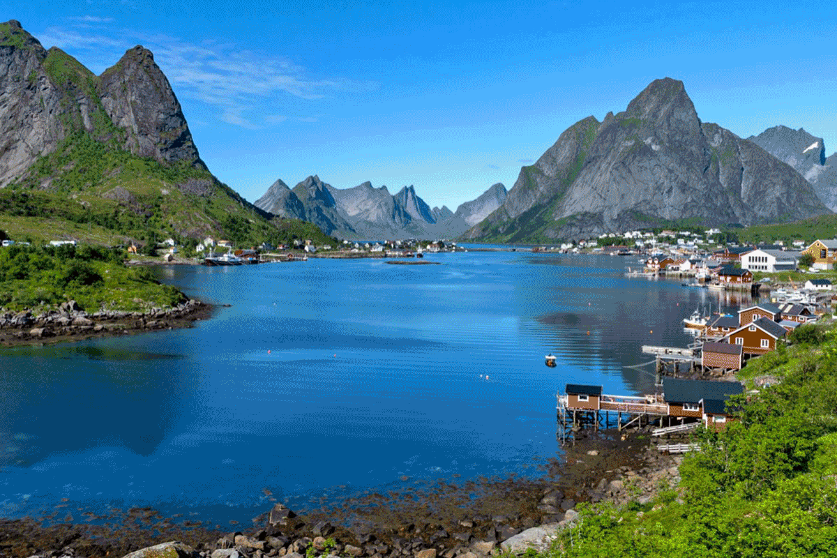 Scenic cruise Discover our once-in-a-time ultimate journeys