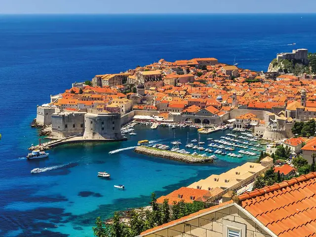 Emerald Cruises – The Luxury Yacht Cruising Experience