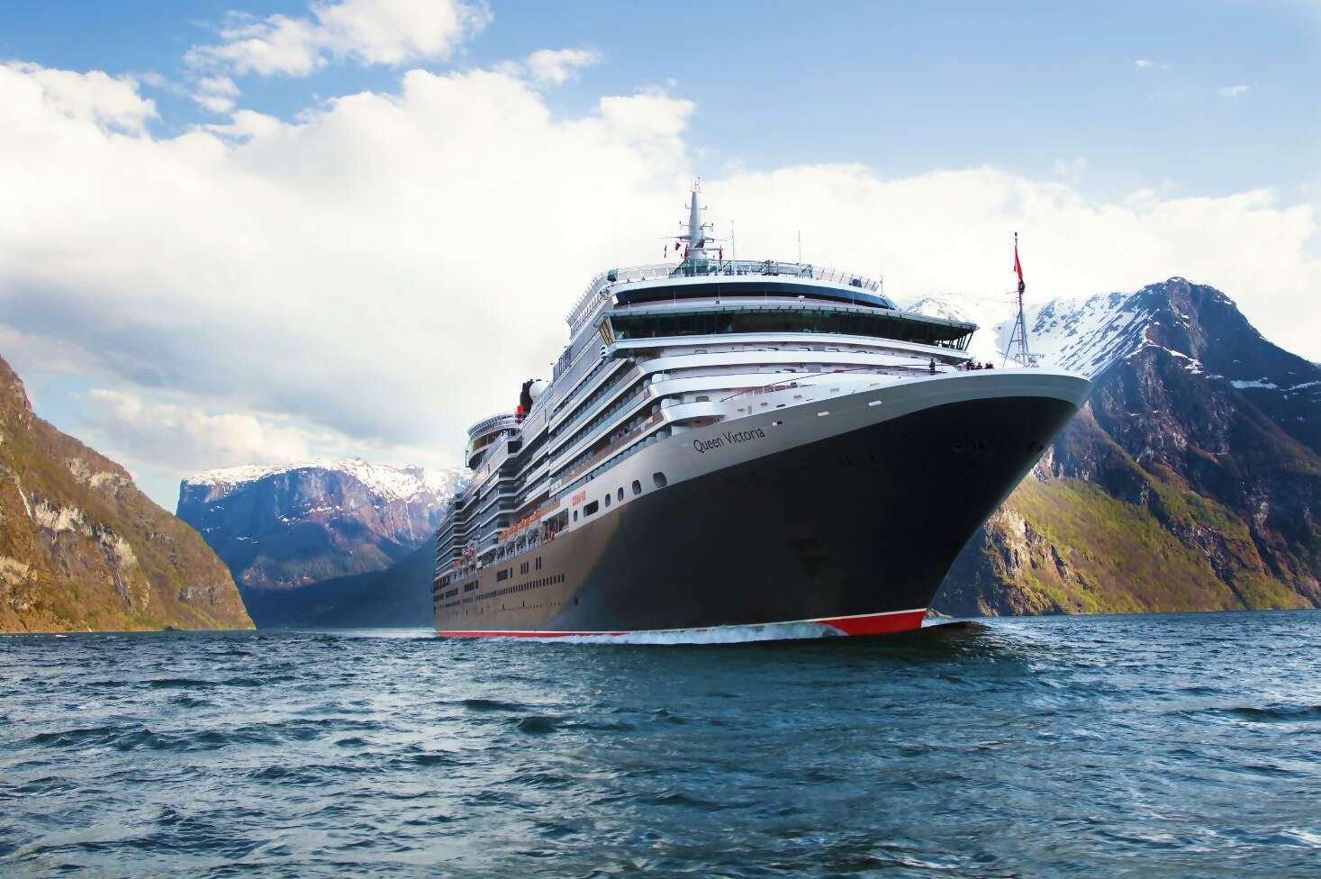 Up to $150 Shipboard Credit* & Complimentary Canapes with Cunard