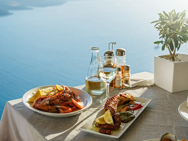 Wellness and Exploration in Santorini & Crete