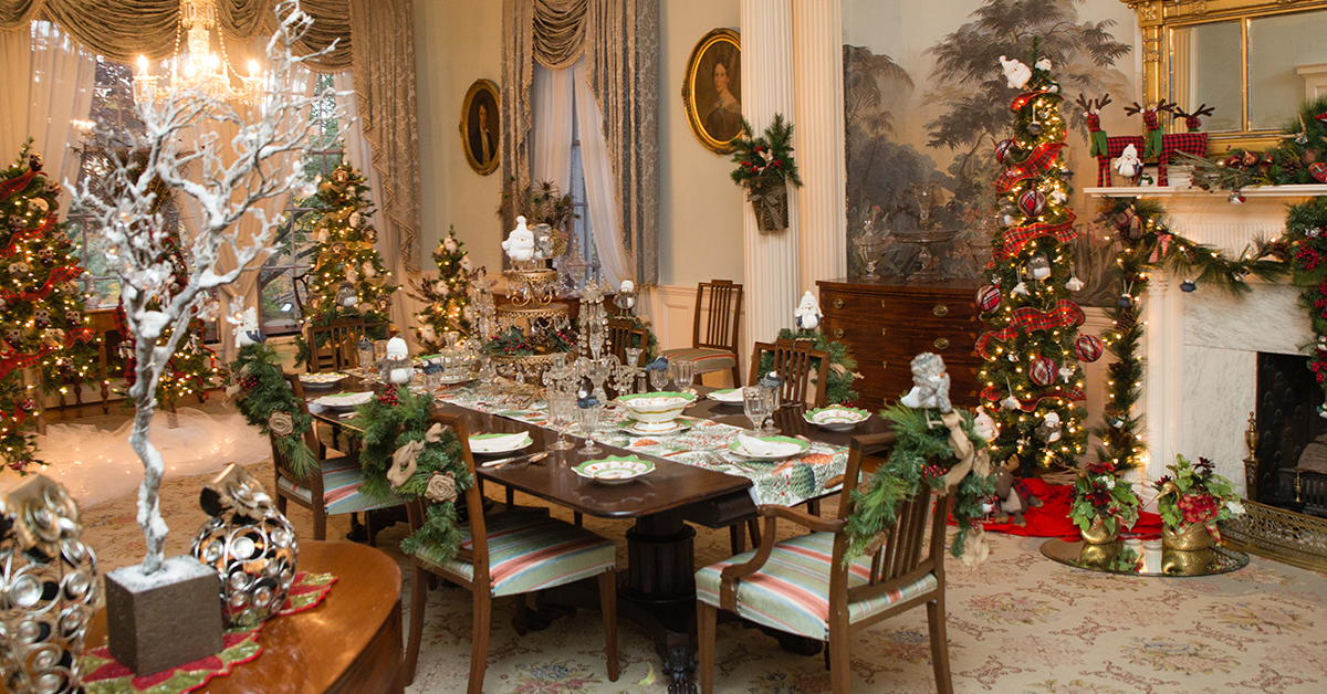 Homes For The Holidays