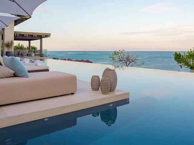 Private Villas & Vacation Homes