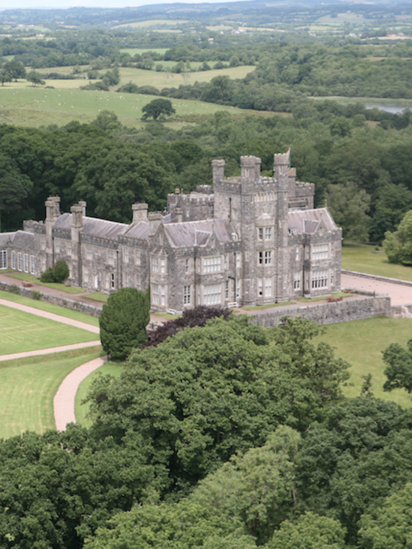 7 Castles in Ireland Where You Can Stay