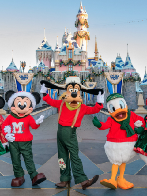 Doing the Holidays Disney Style in Orlando and Anaheim in 2022