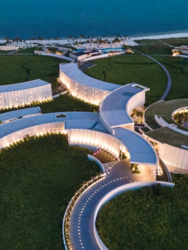 Avant-Garde Design and Luxury Lifestyle at the New St. Regis Resort in Exclusive Riviera Maya Enclave