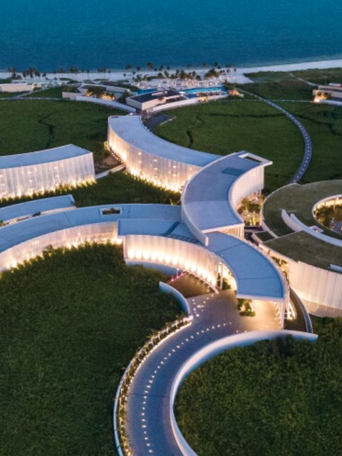 Avant-Garde Design and Luxury Lifestyle at the New St. Regis Resort in Exclusive Riviera Maya Enclave