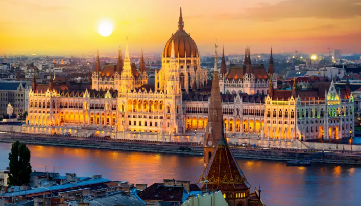 SOLO River Cruise or Yacht Vacation