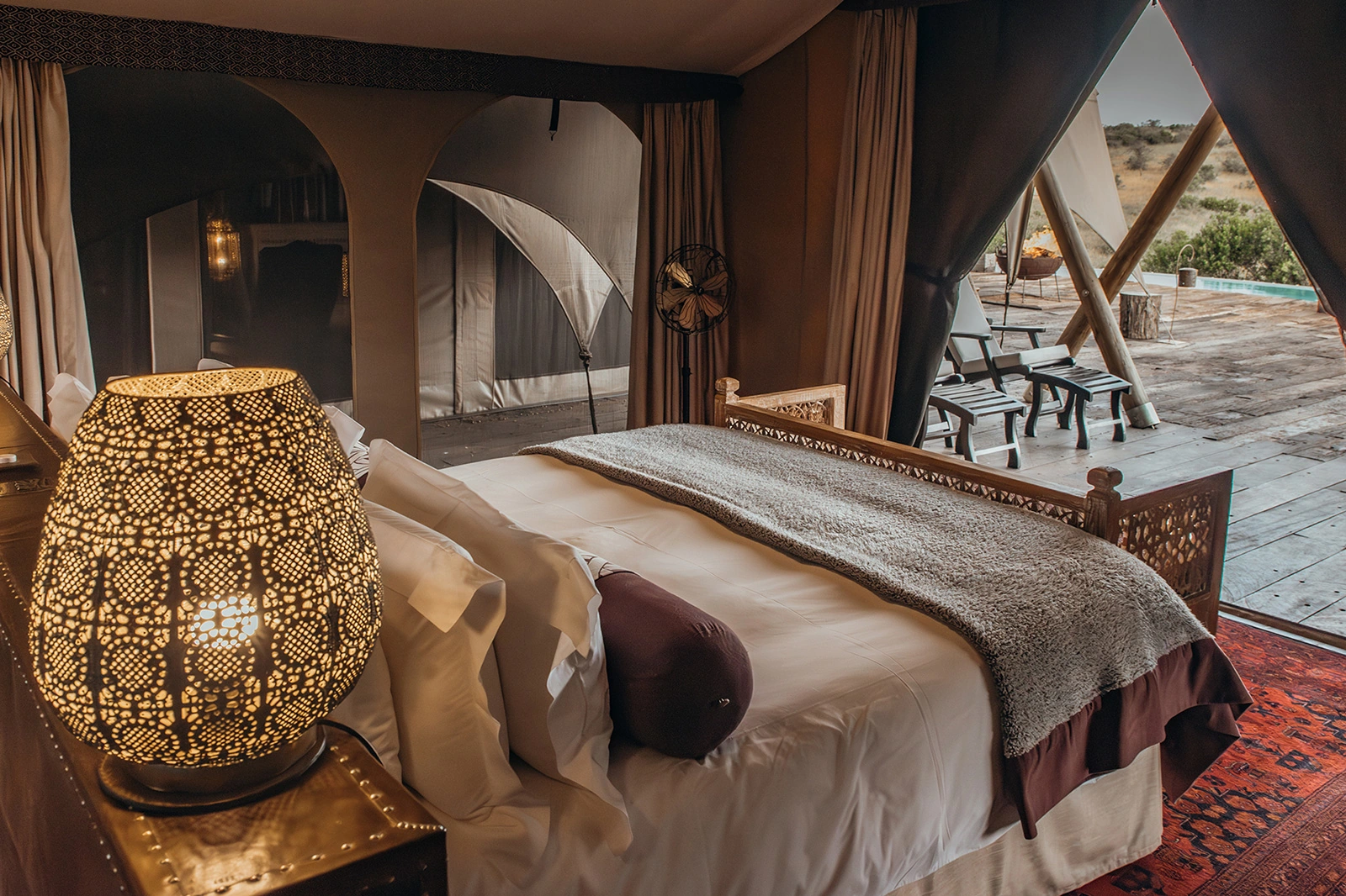 07Great-Plains-Sambuk-Suite-at-Mara-Nyika-bedroom-view.jpg
