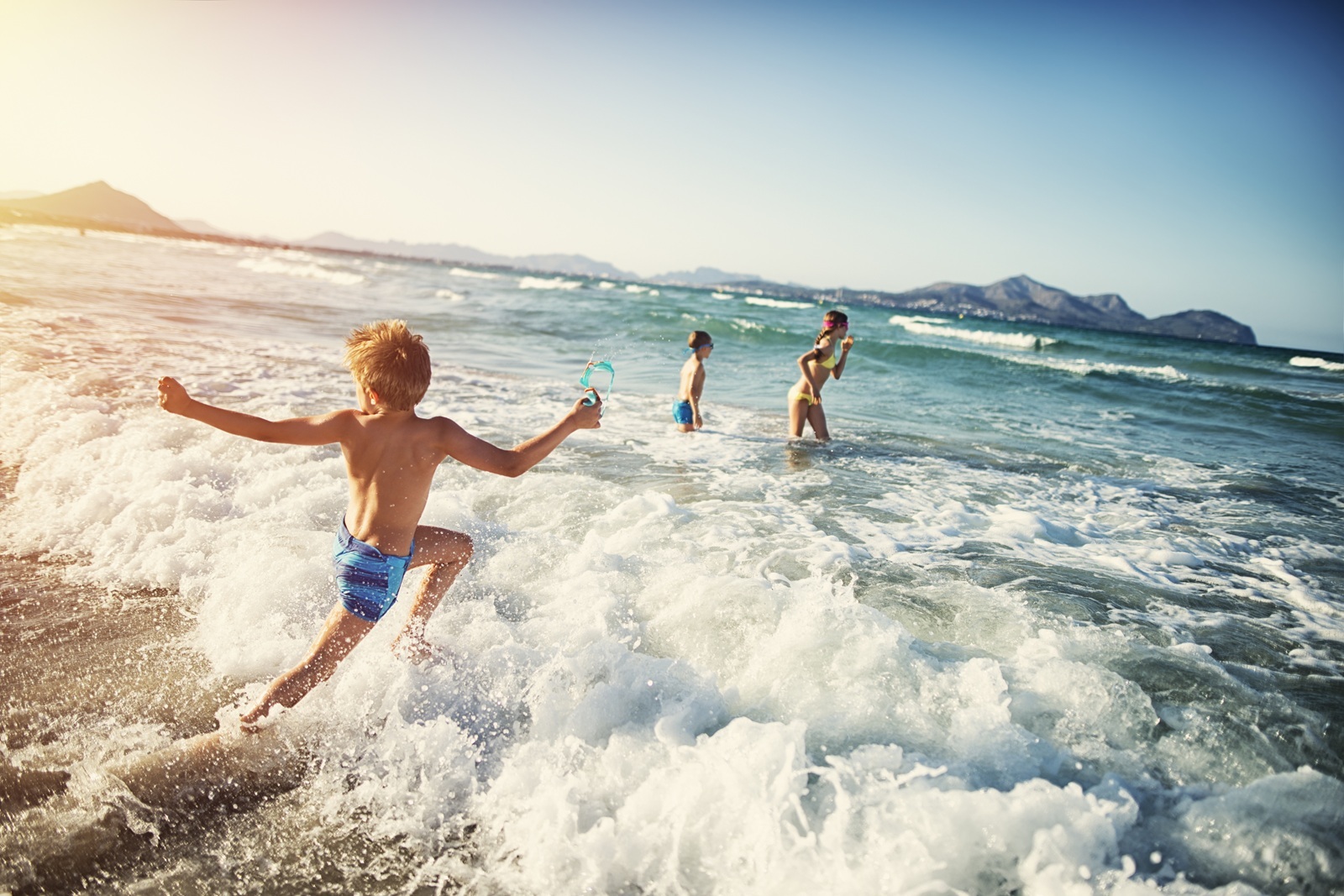 Save Up to $1,000 Per Family or $250 Per Person on Warm Weather Getaways