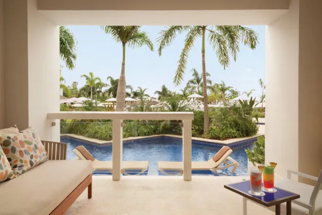 SWIM UP JUNIOR SUITE KING