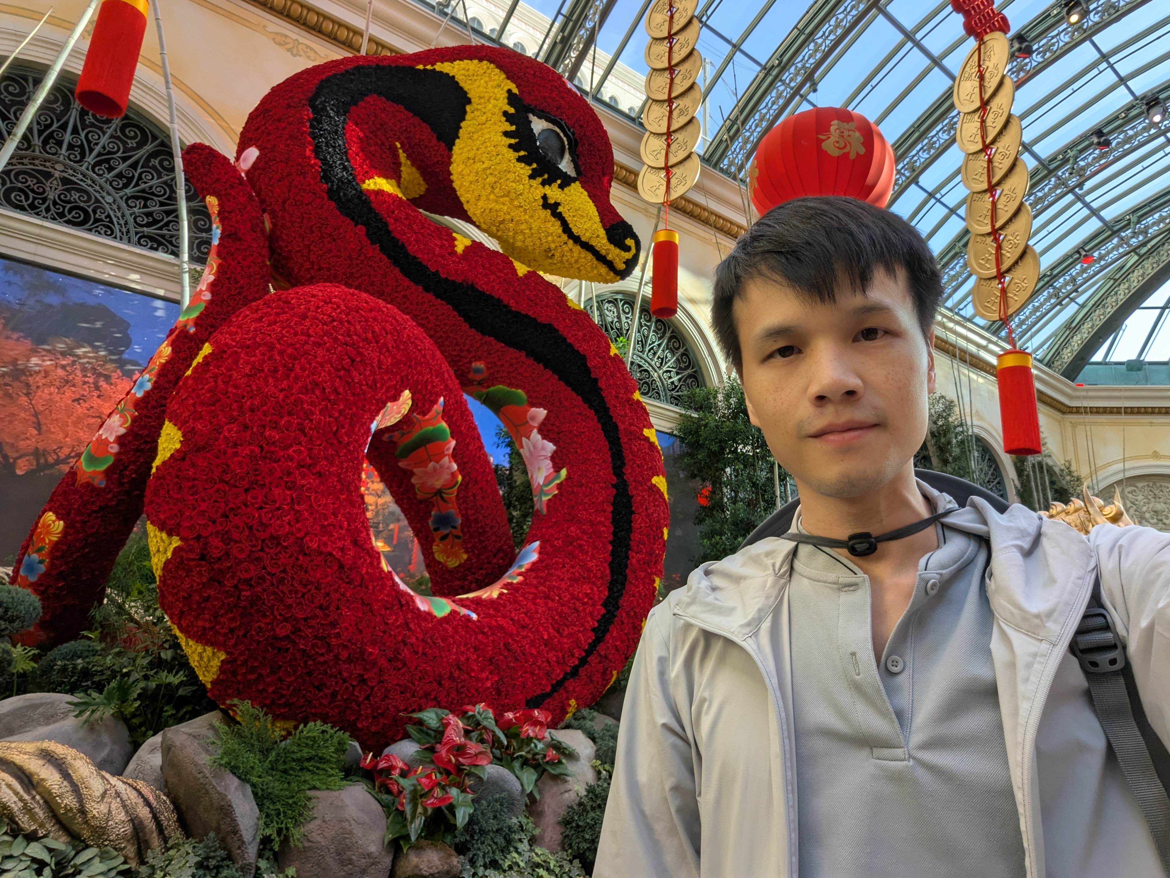 Picture of Red Snake made of flowers