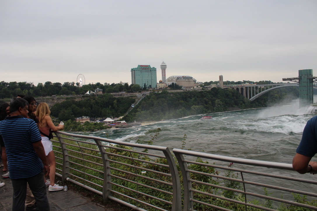 Discover the Majestic Niagara Falls, USA: A Visitor's Guide