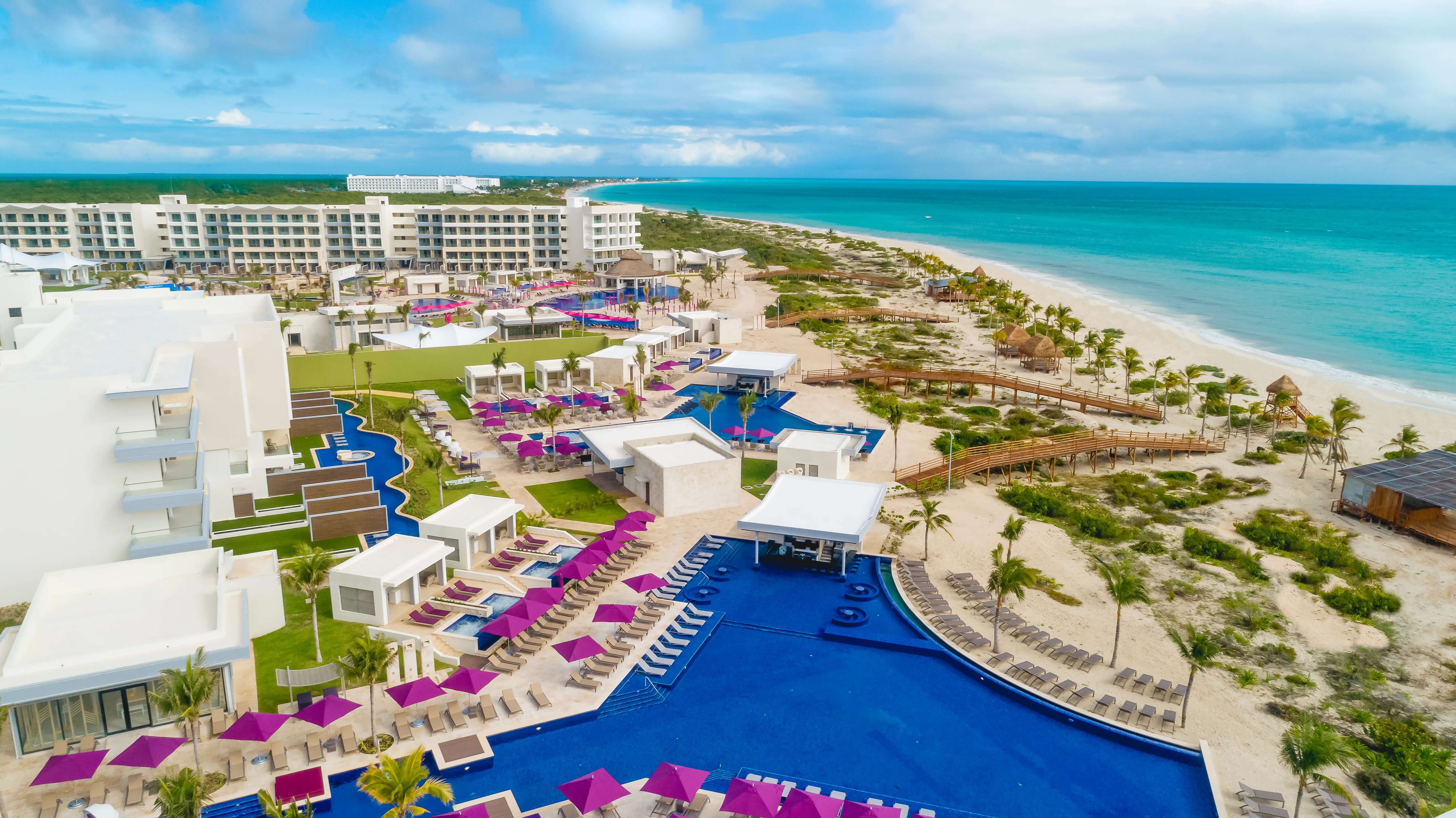 Resort Credits when you stay at select Planet Hollywood Hotels & Resorts with WestJet Vacations
