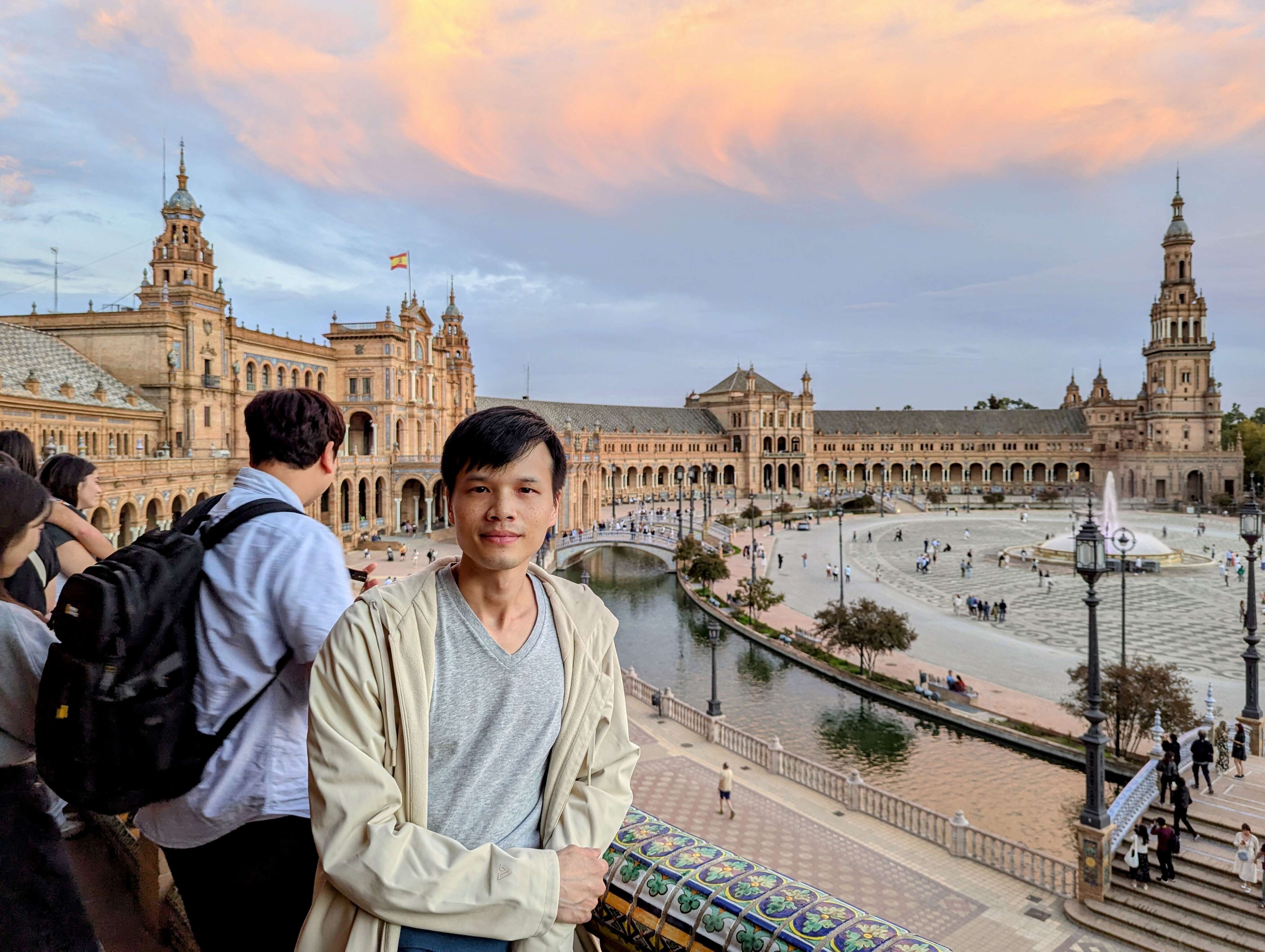 Solo in Spain: 10 Days in Barcelona, Granada, Seville & Madrid