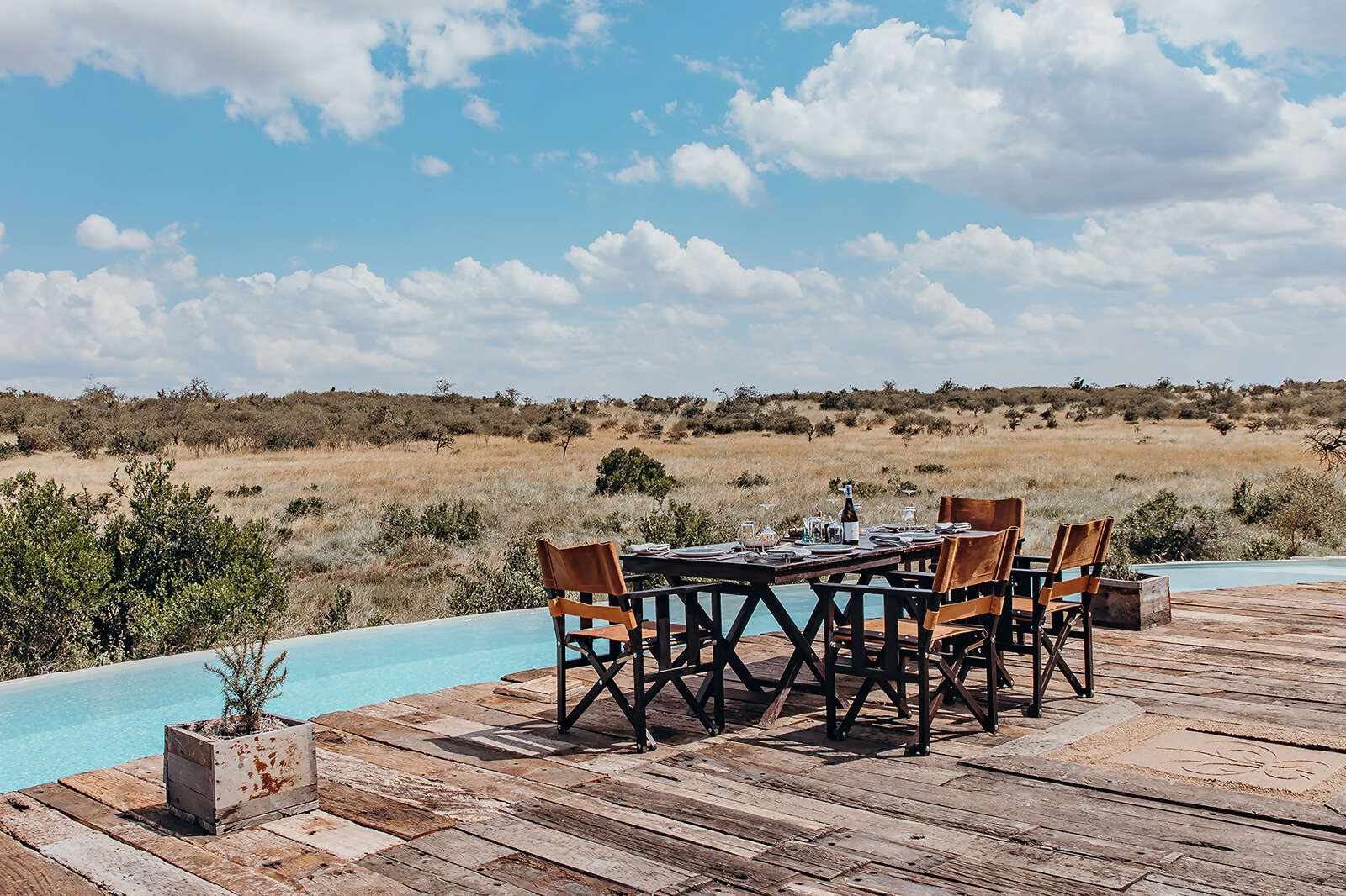 05Great-Plains-Sambuk-Suite-at-Mara-Nyika-lunch-set-up-on-deck.jpg