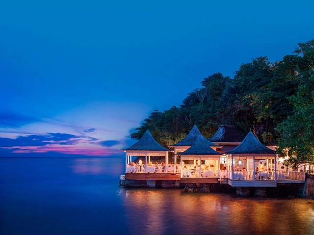 Couples Resorts offers 6th Night FREE!