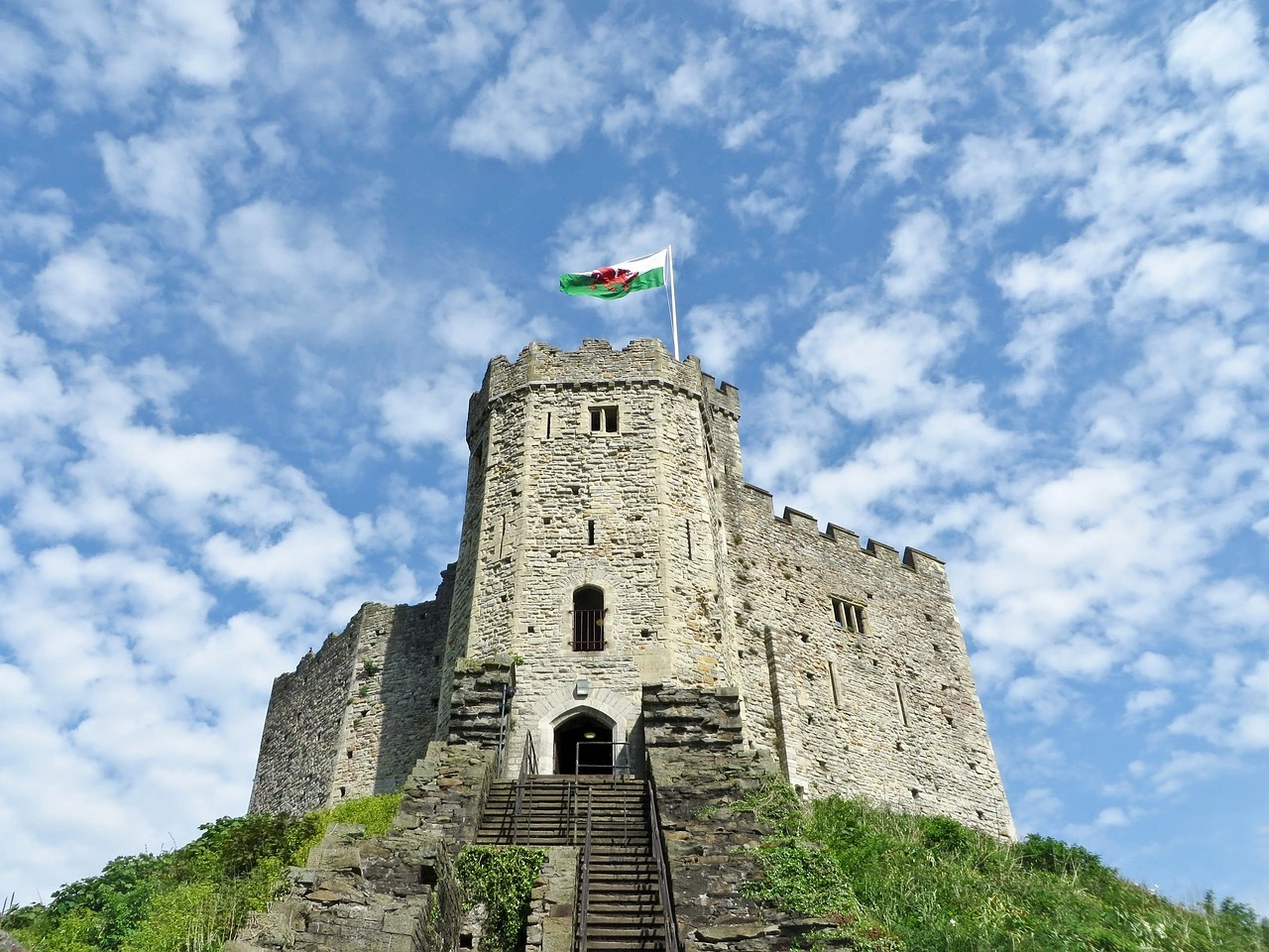 Explore the Majestic Castles of the UK: A Journey Through England, Scotland, and Wales