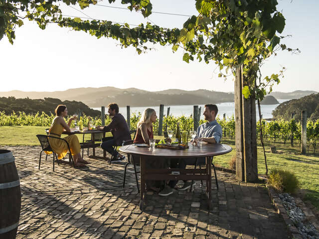 Down Under Epicure: A 14-Day Culinary Odyssey through Australia and New Zealand