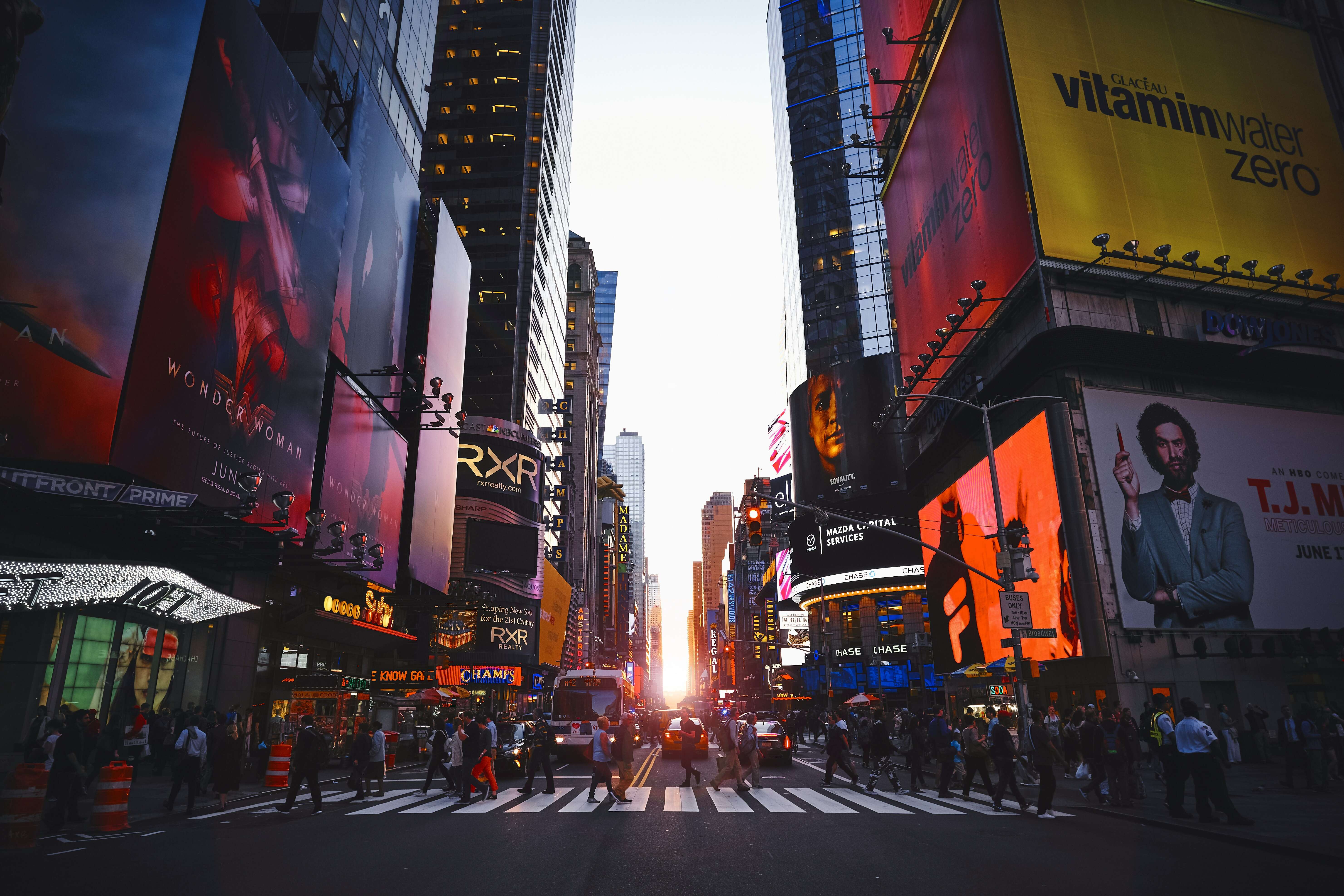 Explore New York City: Iconic Landmarks, Diverse Cultures, and Unforgettable Experiences