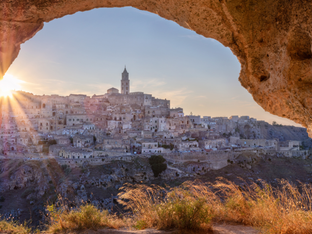 Discovering Hidden Gems: The Best Off-the-Beaten-Path Escorted Tours