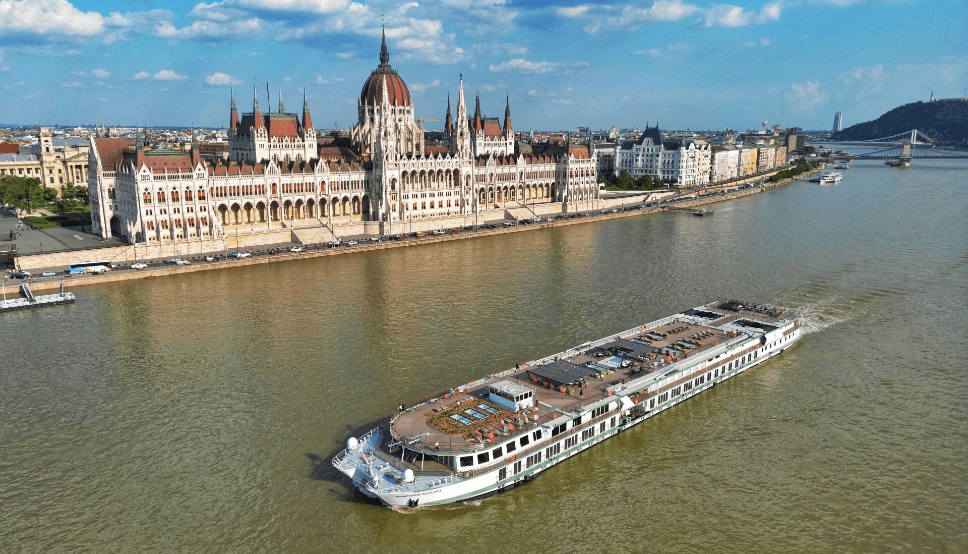 Riverside Luxury Cruises Kicks Off 2026 Wave Season