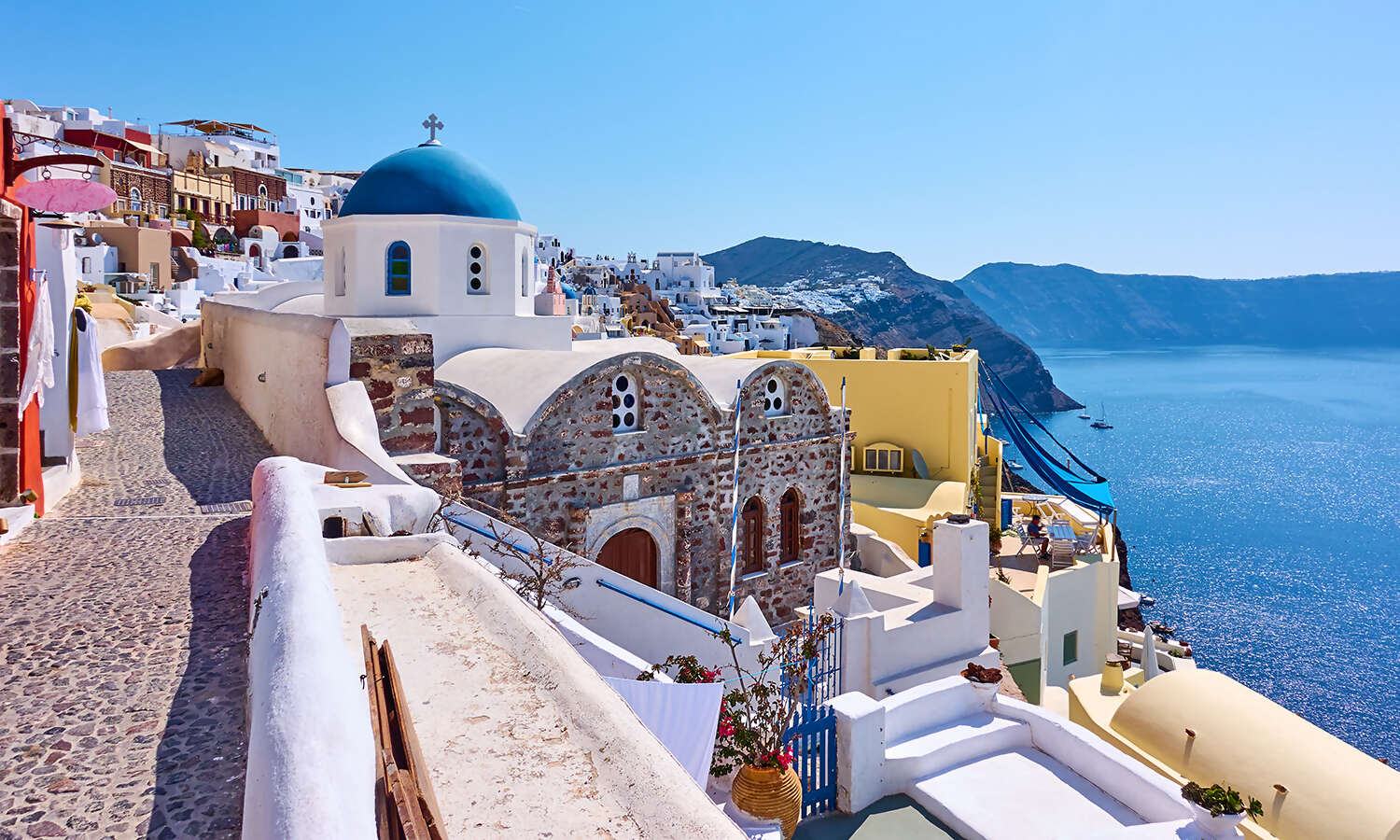 Wellness in Crete and Santorini