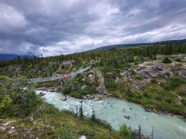 A bridge over a river

AI-generated content may be incorrect.