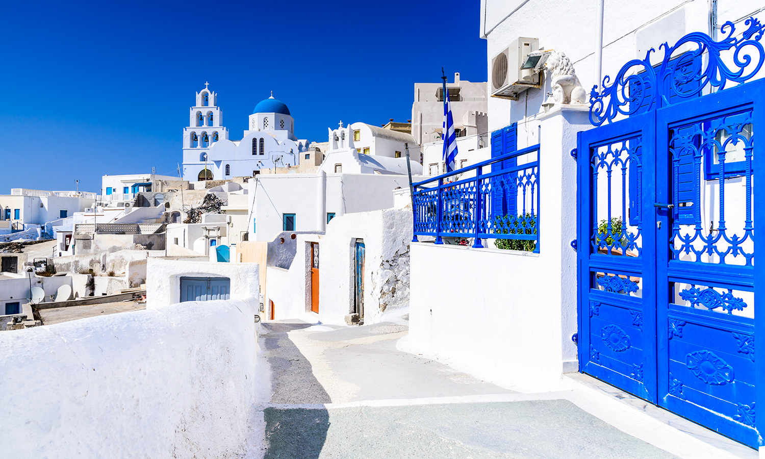 Wellness and Exploration in Crete & Santorini