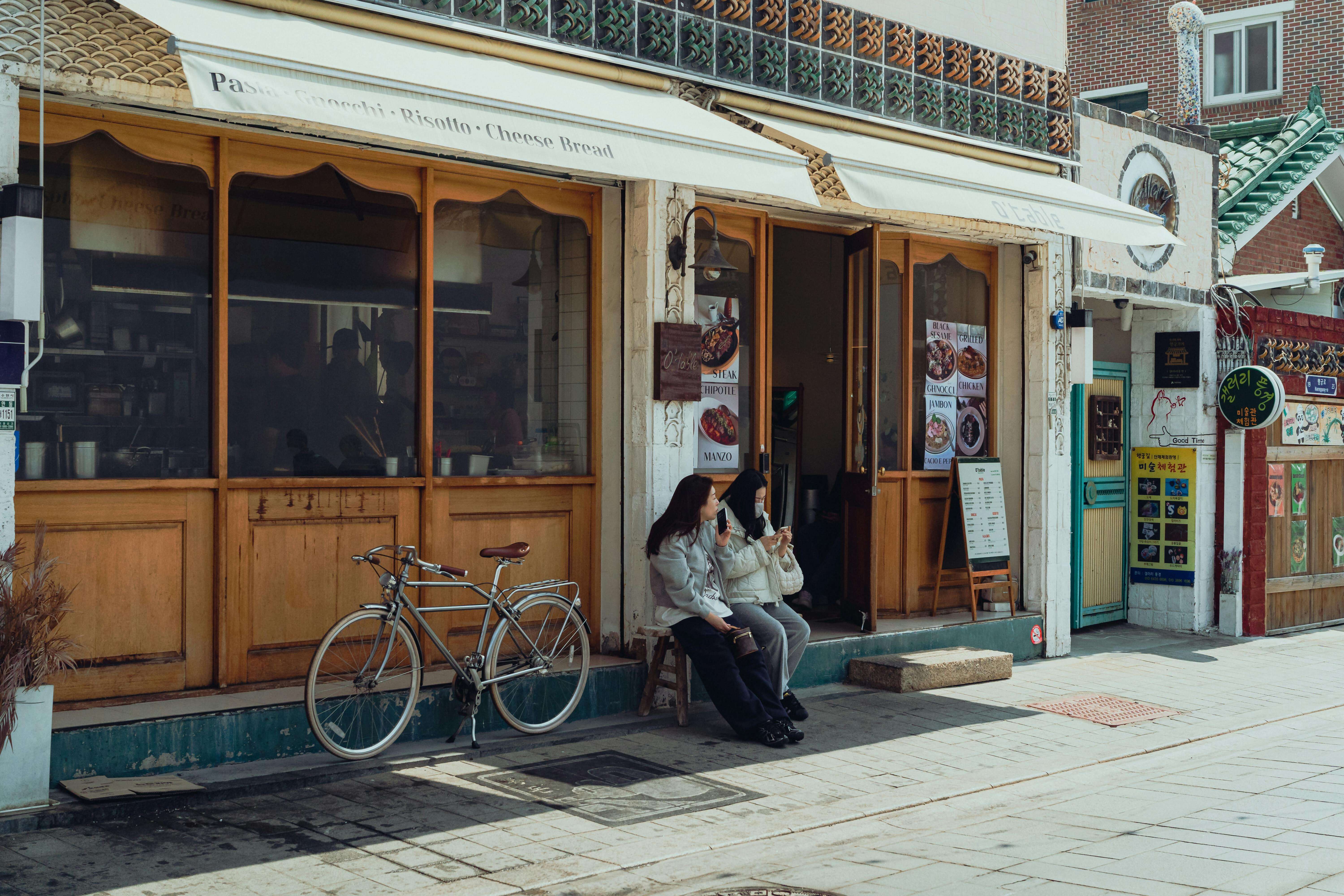 Authentic Crete: A Guide to Experiencing Cretan Culture, Cuisine, and Traditions