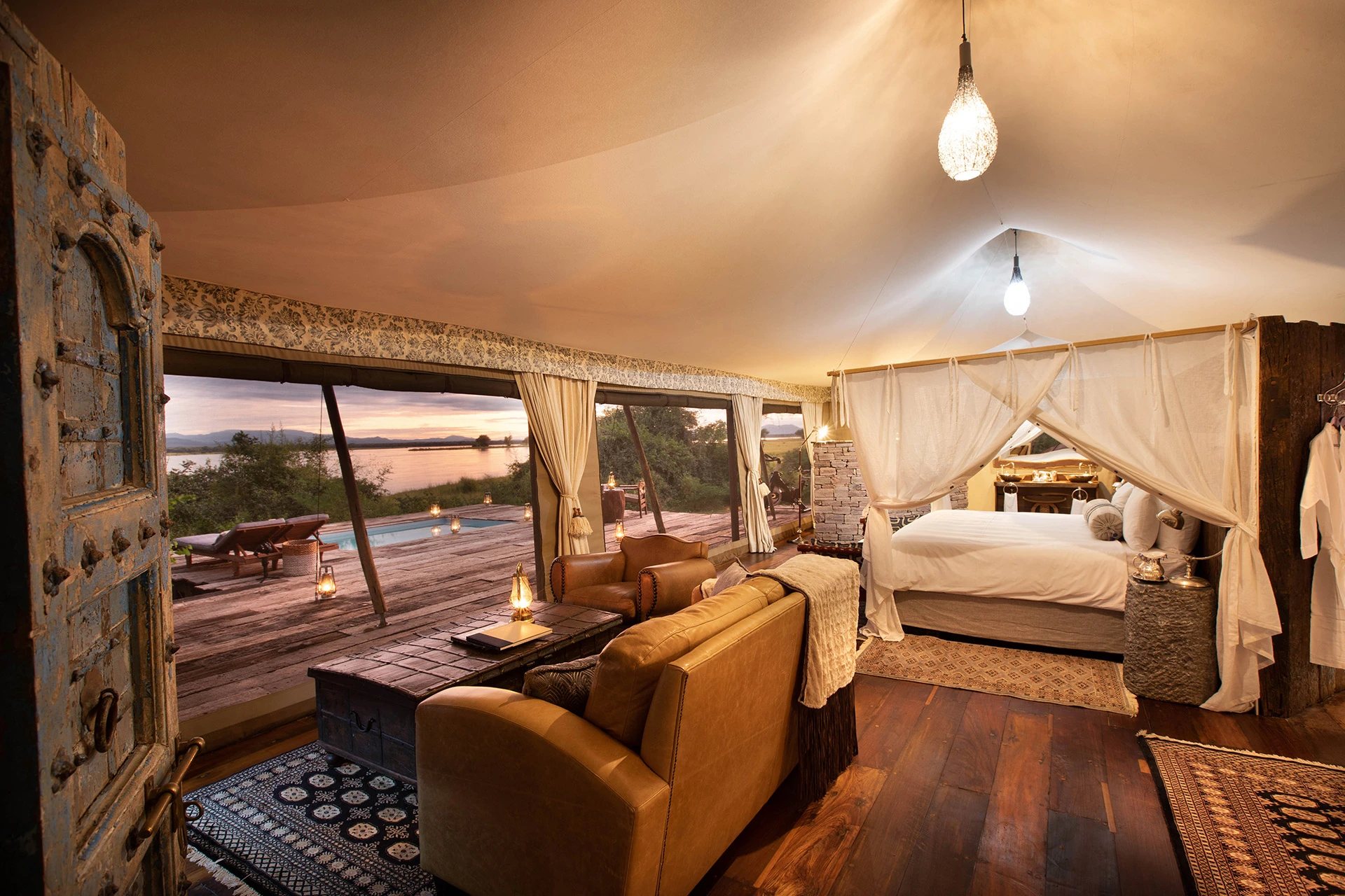 07Great-Plains-Tembo-Plains-Camp-guest-suite-bedroom.jpg