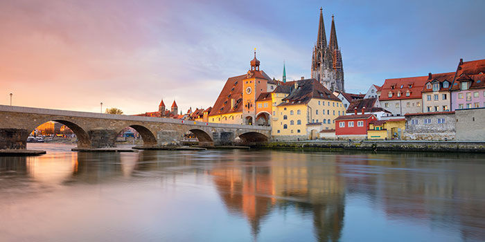 CC_Regensburg_Danube_River_Morning_700x350_tcm28-149295.jpg