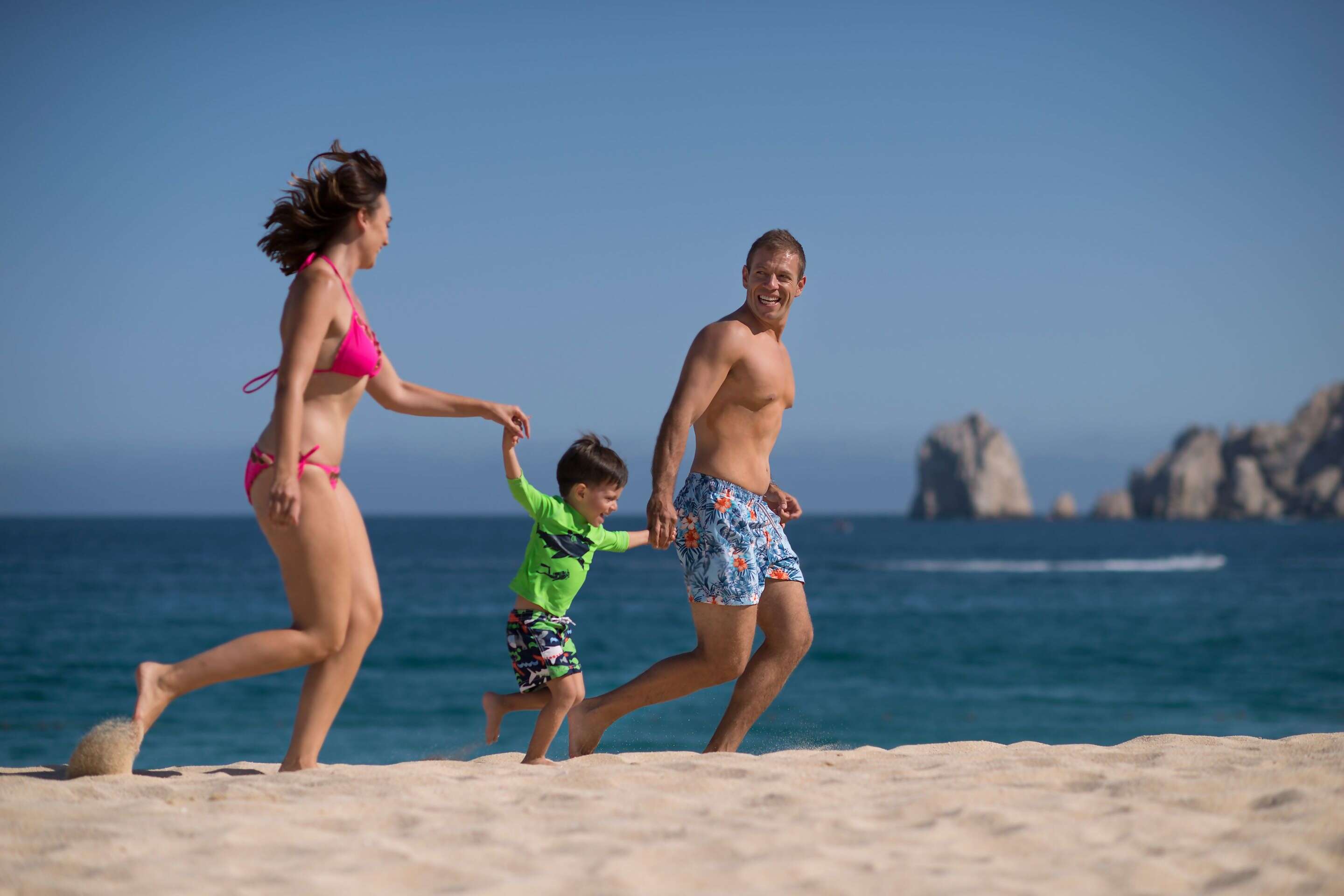 Pleasant Holidays: Kids Stay & Dine Free at Villa Group Resorts in Los Cabos