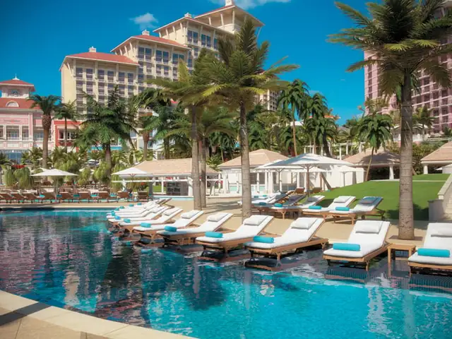 Influencers and Celebrity Hosted Vacation Packages