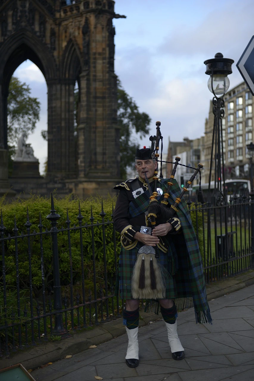 Discover the Enchanting Beauty of Edinburgh and the British Isles
