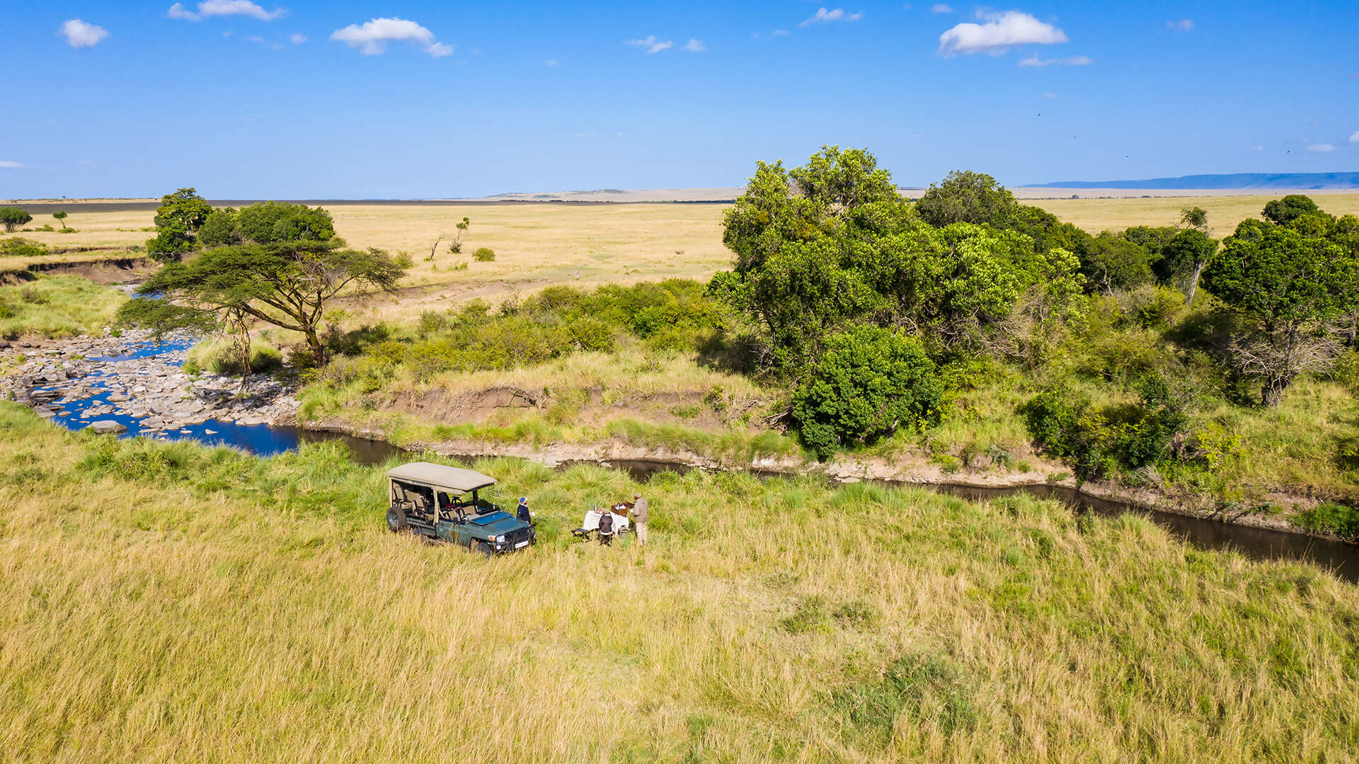 13Great-Plains-Jahazi-Suite-at-Mara-Plains-safari-stop-aerial.jpg