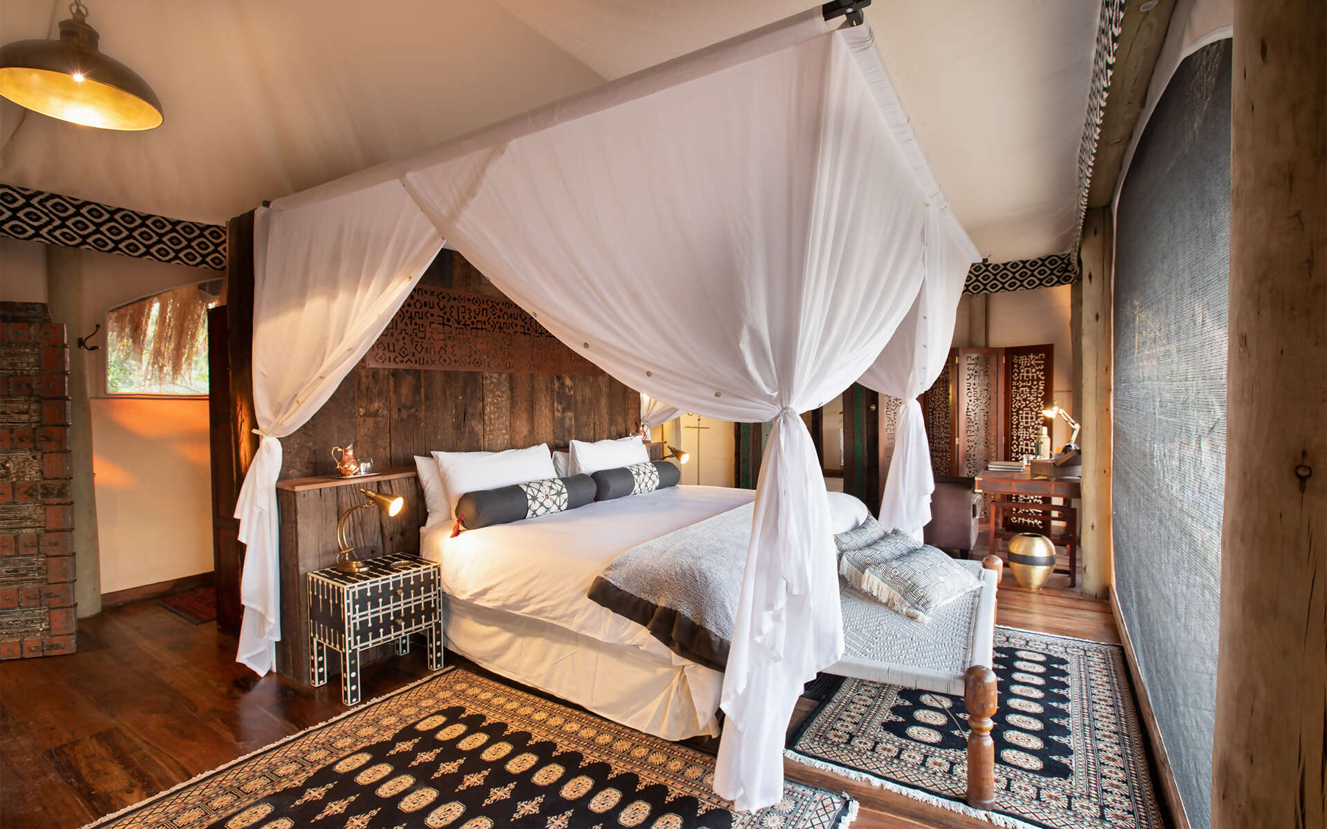 07Great-Plains-Selinda-Suite-room-interior.jpg