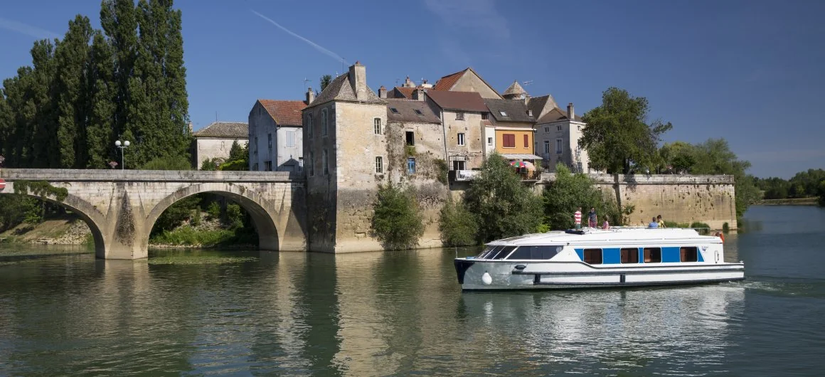 Be the captain of your own vessel on Le Boat