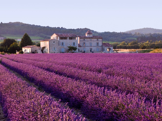 Low-cost Honeymoon Destinations