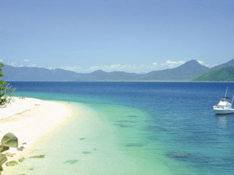 Enjoy a Relaxing Island Day on a Fitzroy Island Day Trip
