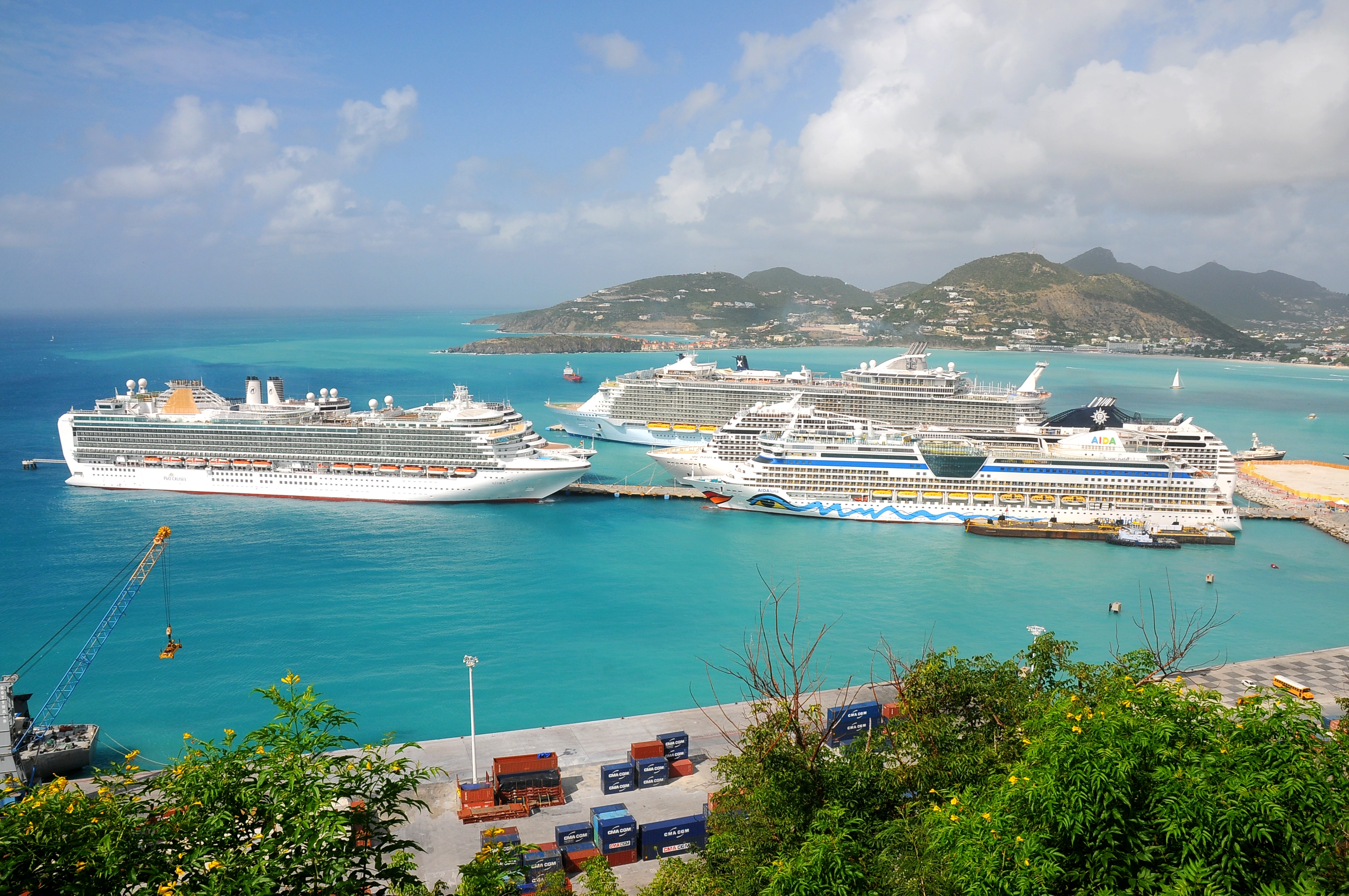Experience a peaceful, tranquil sunset on a evening cruise in St Maarten