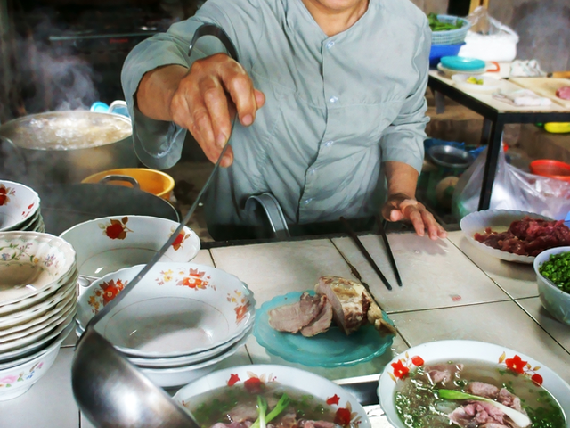 Top 5 Vietnamese dishes you should sample
