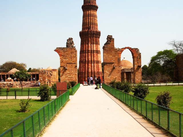 Qutb Minar and its Monuments, Delhi