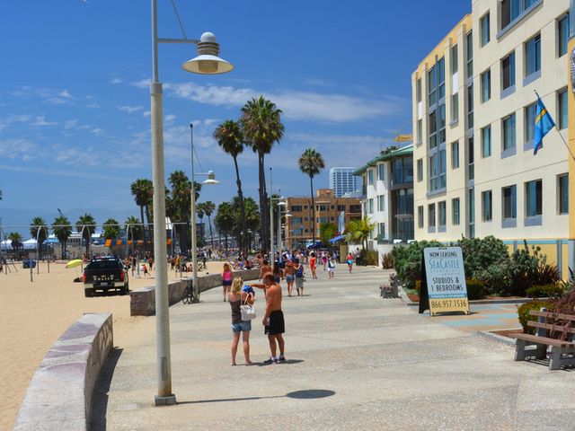 Pacific Inn and Suites