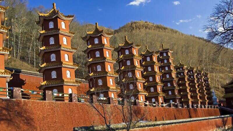 Feel Minute when you Visit the Giant Buddha, China